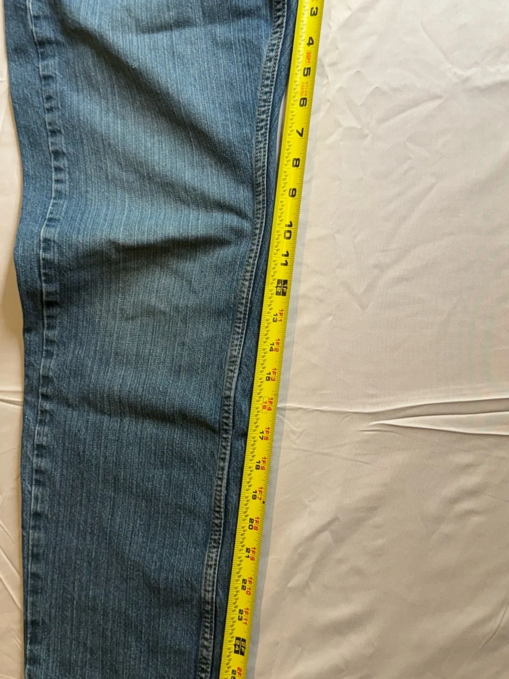 Levi’s 559 Relaxed Straight Jeans Men’s 32x30 Medium Wash Denim